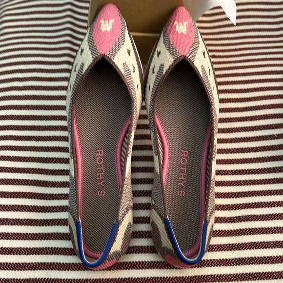 NWT Rothy’s point flat - Picture 5 of 6